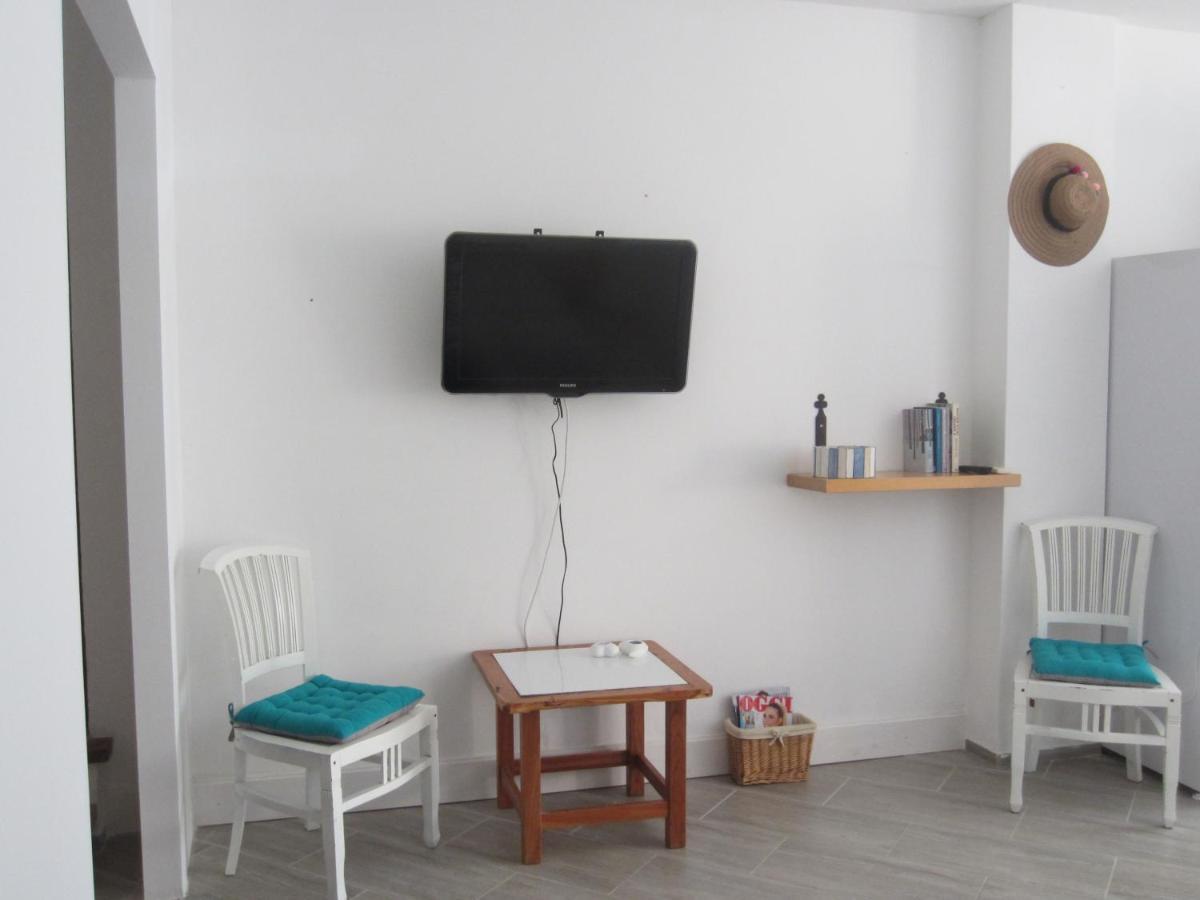 Monolocale San Pantaleo Apartment Exterior photo